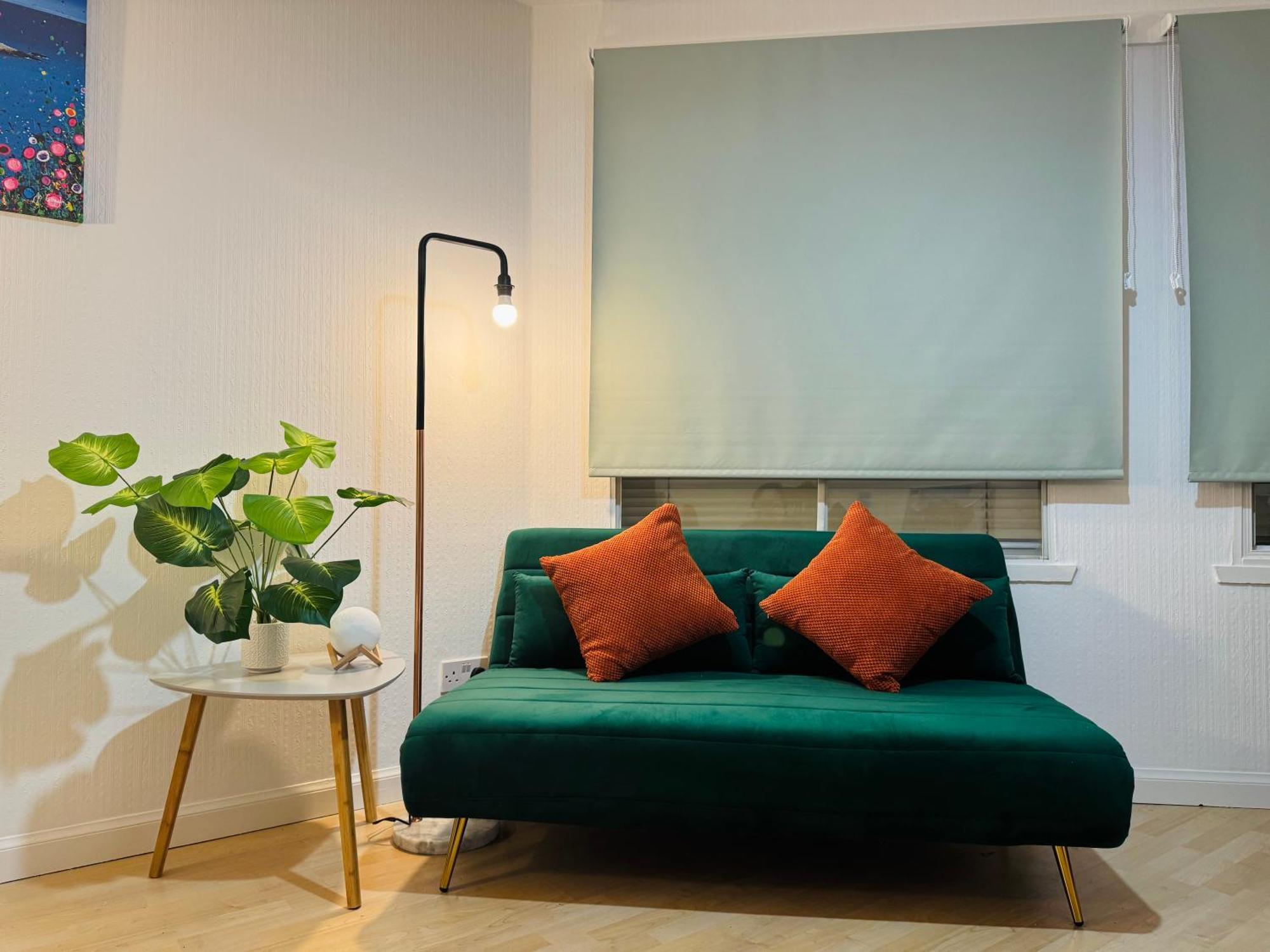 Cozy At Prime Location With Free Private Parking Apartment Edinburgh